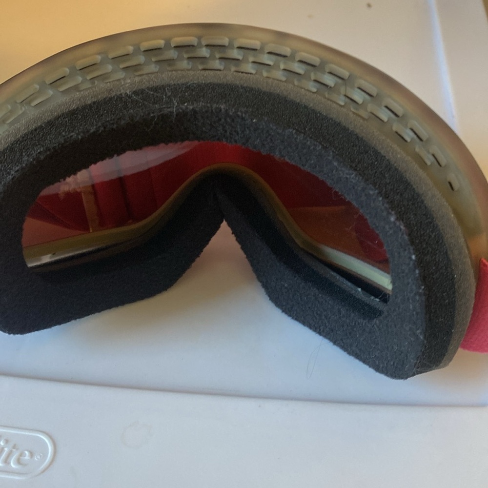 Electric ladies Ski Goggles/mask worn on one trip Excellent condition - Picture 5 of 5